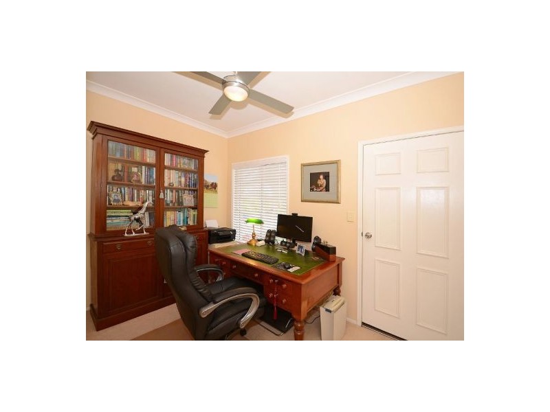 69 Corser Street OLD, Point Vernon QLD 4655