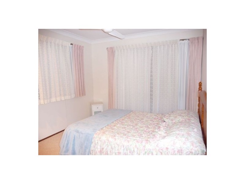 11 Nullor St, Scarness QLD 4655