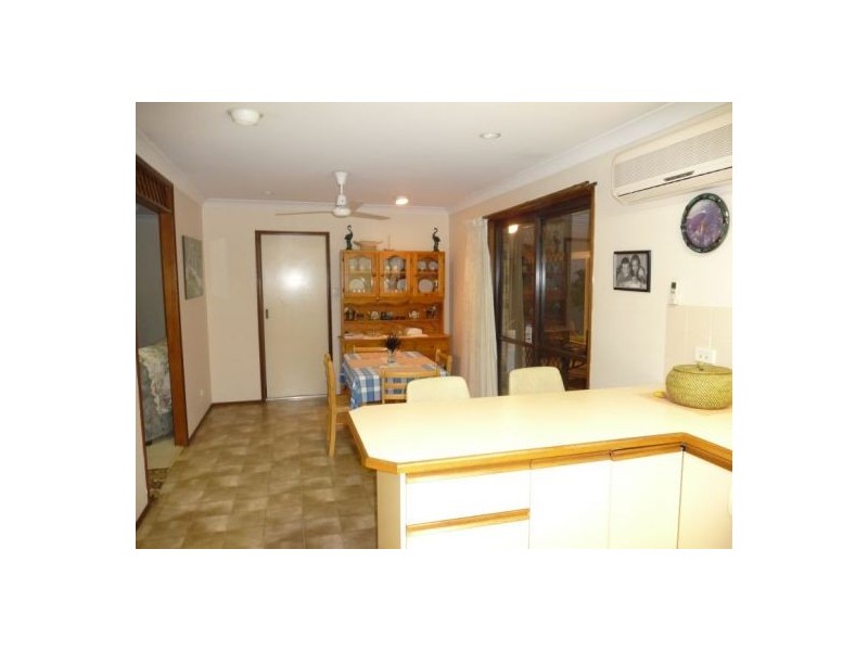 11 Nullor St, Scarness QLD 4655