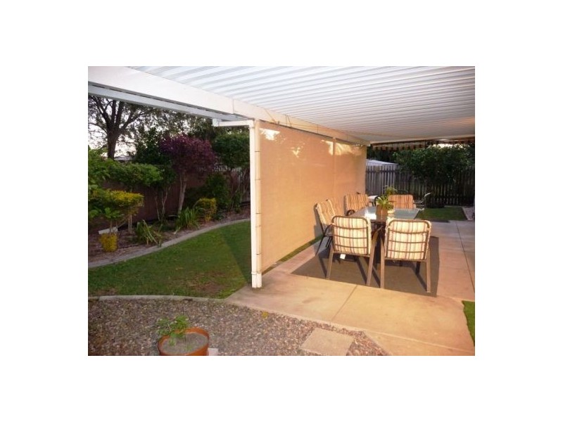 11 Nullor St, Scarness QLD 4655