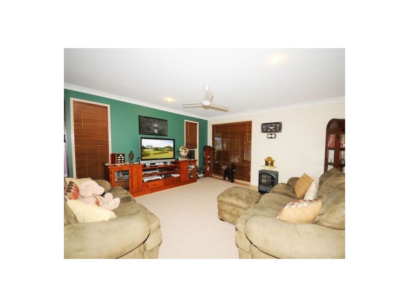 49 Heather Way, Urraween QLD 4655