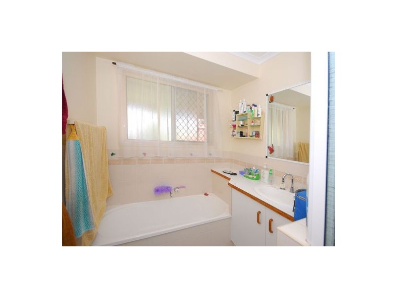 3 Amanda Court, Kawungan QLD 4655