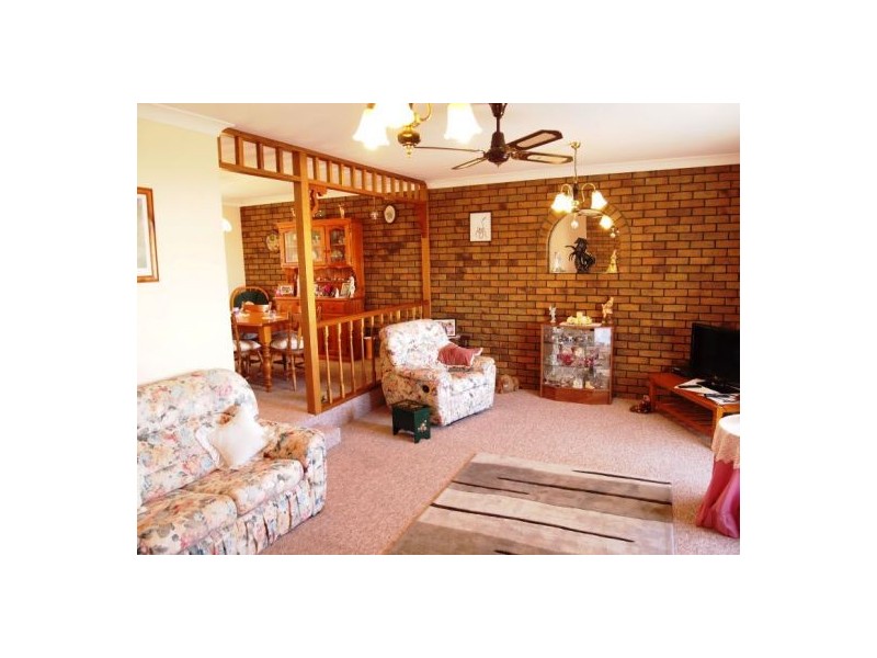 30 Bayrise Dr, Urangan QLD 4655