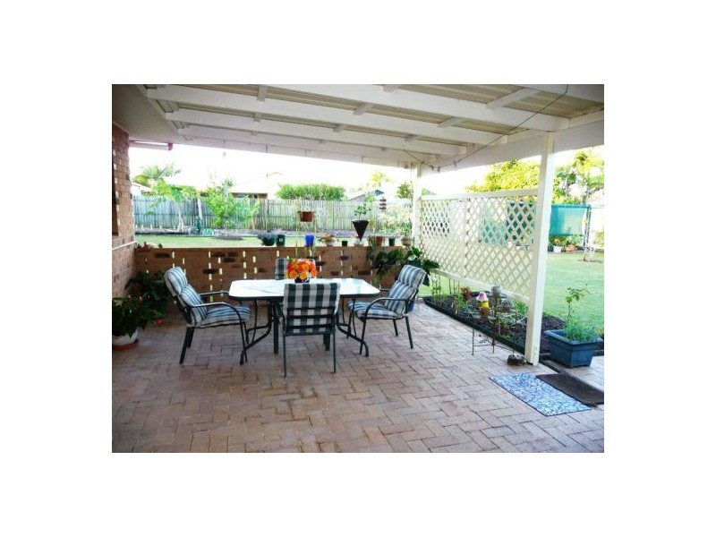 30 Bayrise Dr, Urangan QLD 4655