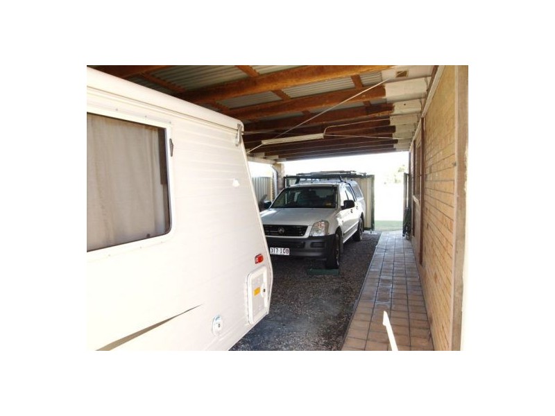 30 Bayrise Dr, Urangan QLD 4655