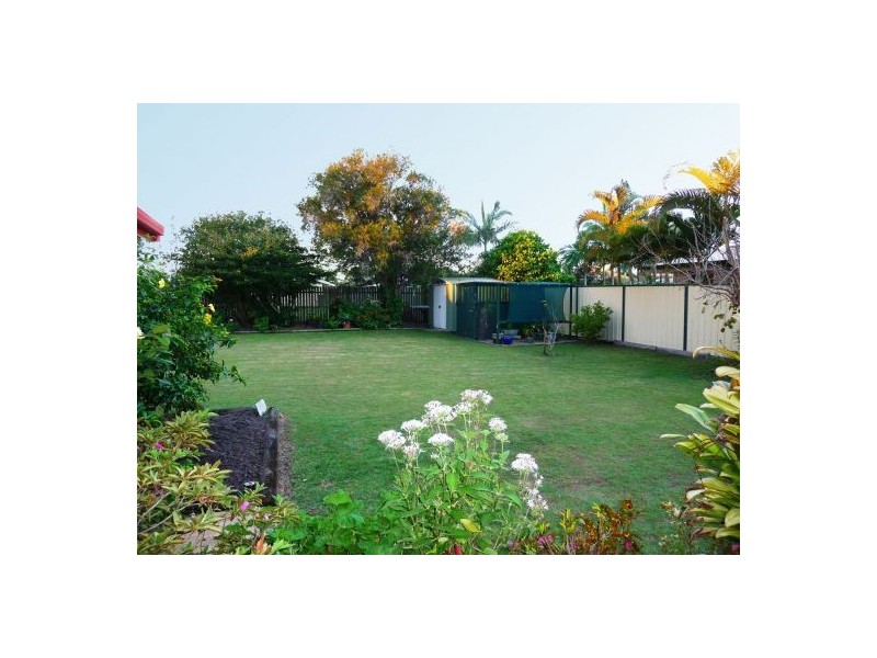 30 Bayrise Dr, Urangan QLD 4655
