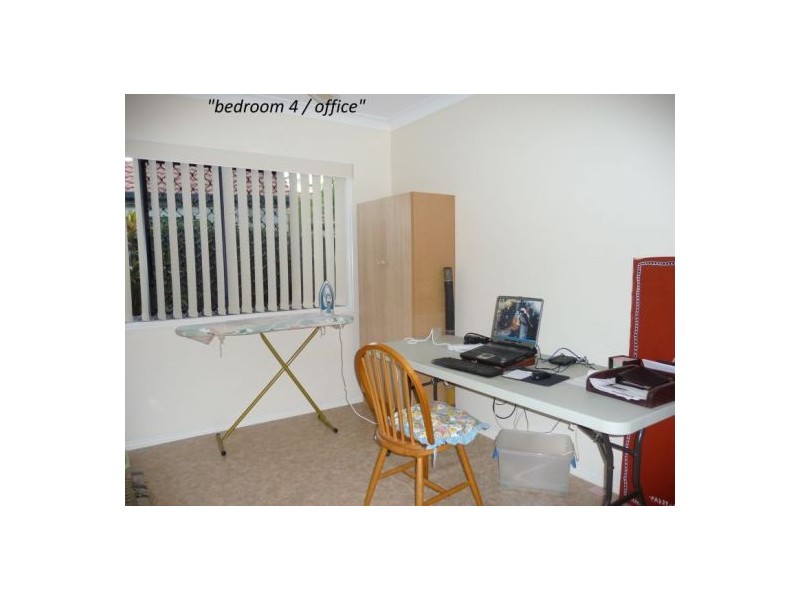 5 Treviso Crt, Urangan QLD 4655