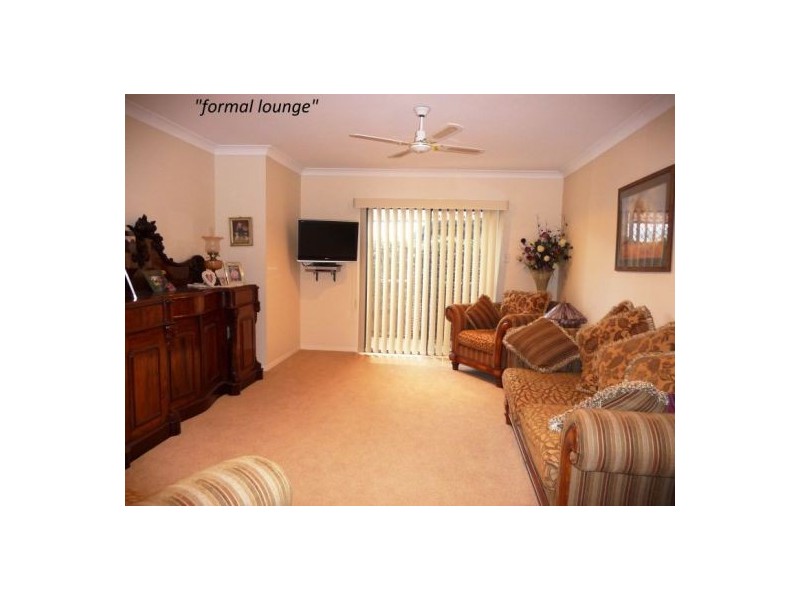 5 Treviso Crt, Urangan QLD 4655