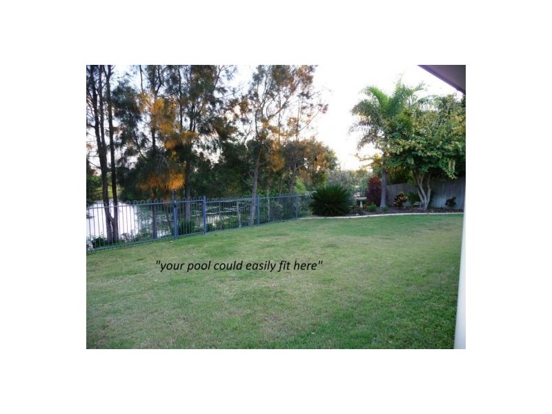 5 Treviso Crt, Urangan QLD 4655