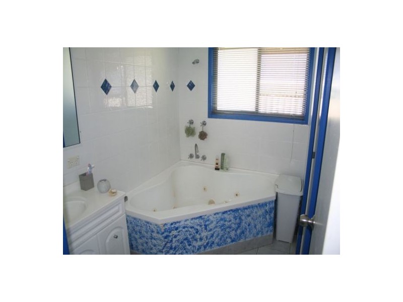 3 Jackson St, Pialba QLD 4655