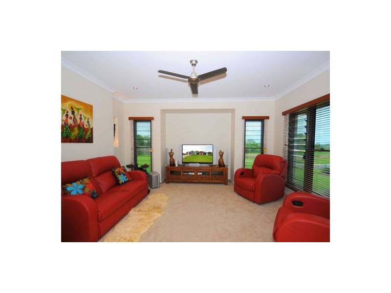 6 Hummock View Dr, Craignish QLD 4655