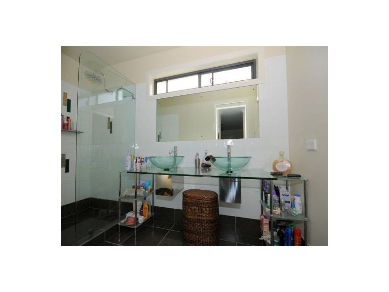 6 Hummock View Dr, Craignish QLD 4655