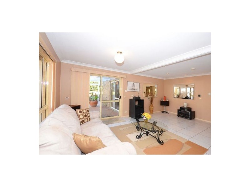 33 Haydn Dr, Kawungan QLD 4655