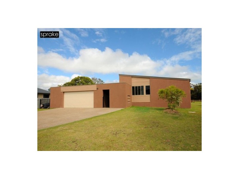 1 Walkers Rd, Urangan QLD 4655