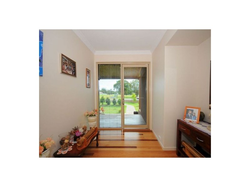 1 Walkers Rd, Urangan QLD 4655