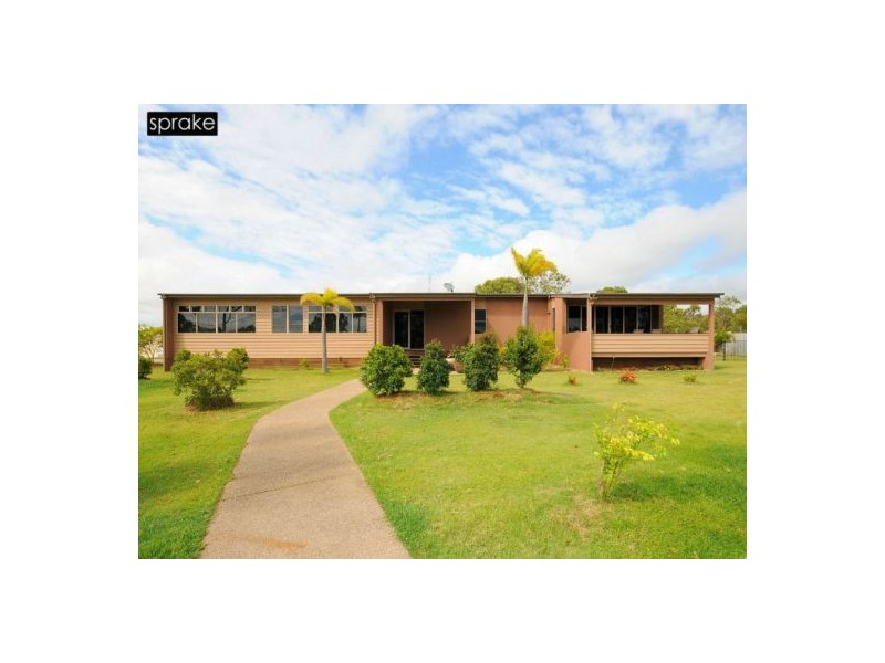 1 Walkers Rd, Urangan QLD 4655