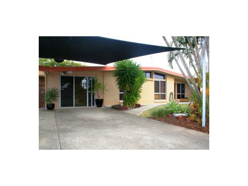 32 Dover St, Pialba QLD 4655