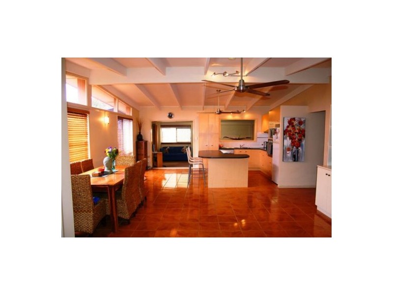 32 Dover St, Pialba QLD 4655