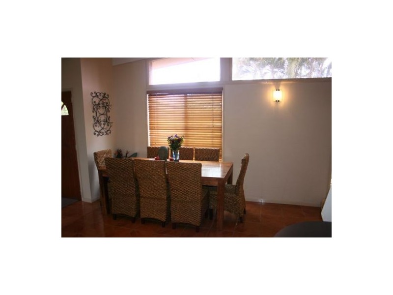 32 Dover St, Pialba QLD 4655
