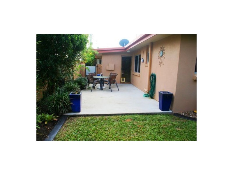 32 Dover St, Pialba QLD 4655