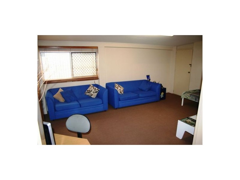 32 Dover St, Pialba QLD 4655