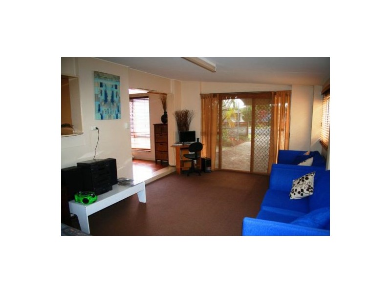 32 Dover St, Pialba QLD 4655