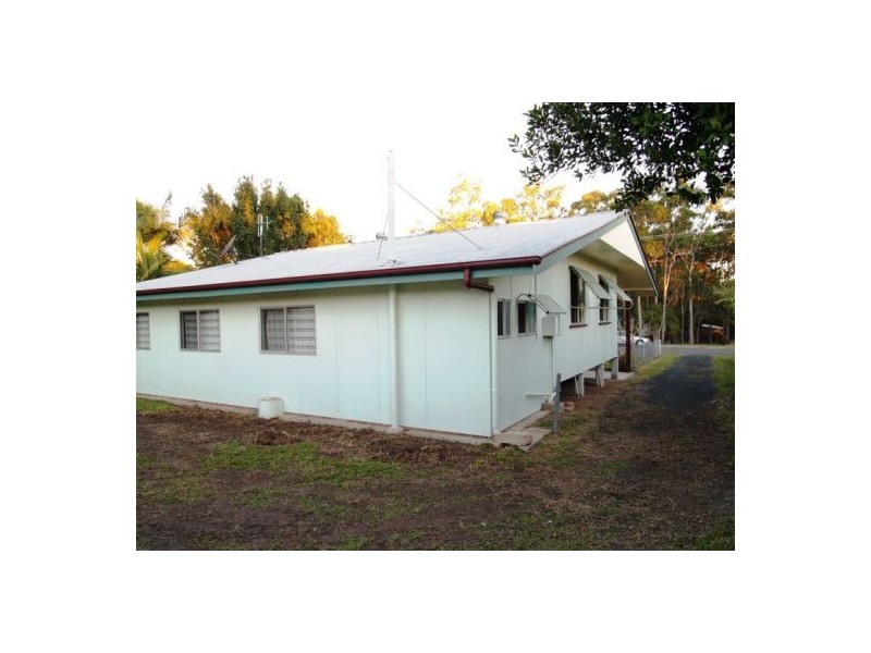 24 Spence St, Point Vernon QLD 4655