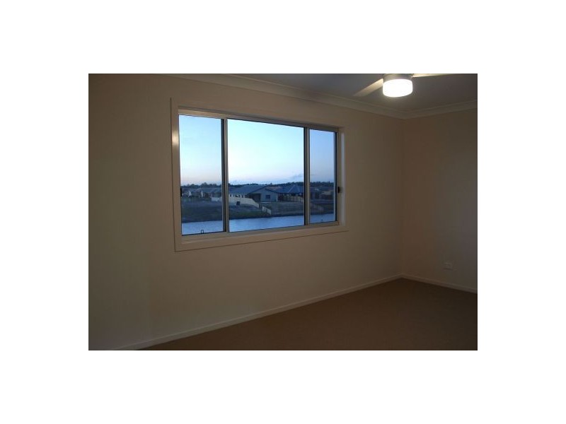44 Earl St Vincent Circuit, Eli Waters QLD 4655
