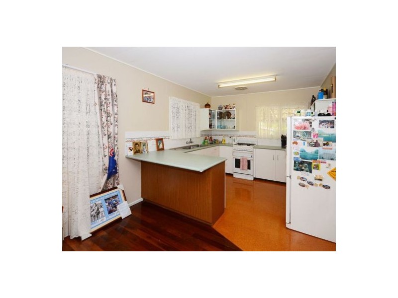 34 Hervey St, Scarness QLD 4655
