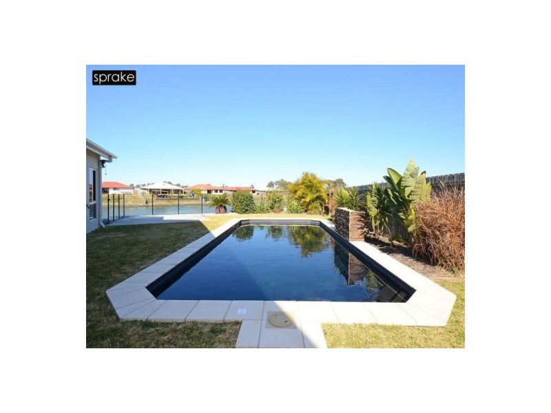 24 Earl St Vincent Circuit, Eli Waters QLD 4655