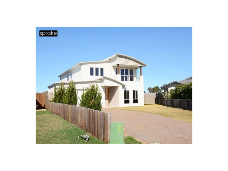 24 Earl St Vincent Circuit, Eli Waters QLD 4655