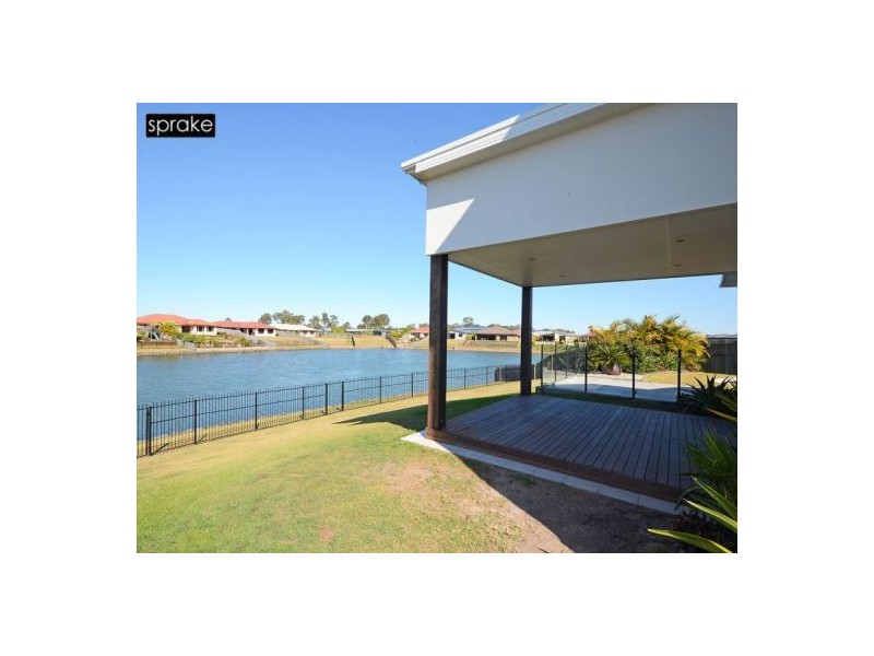 24 Earl St Vincent Circuit, Eli Waters QLD 4655