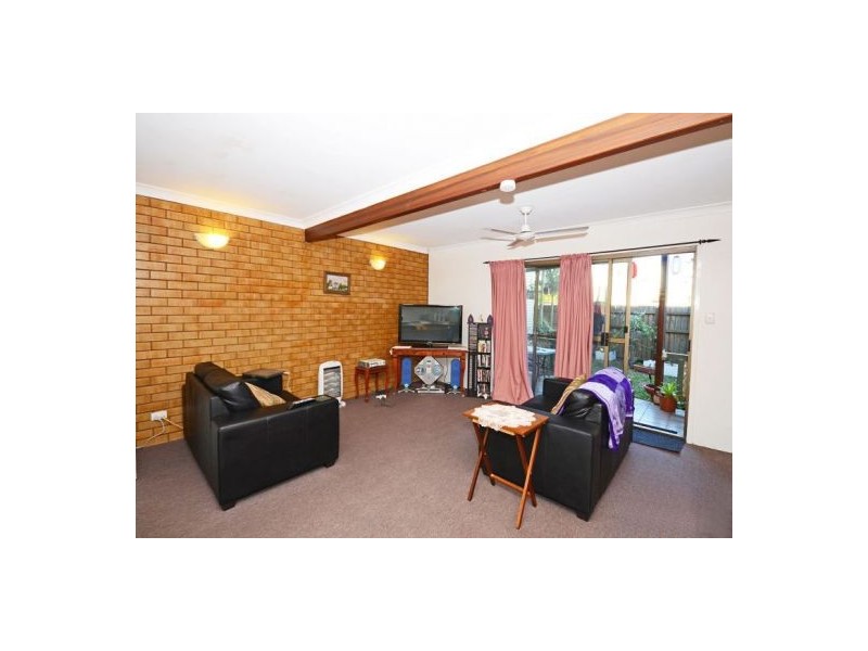 11/85 Miller Street, Urangan QLD 4655