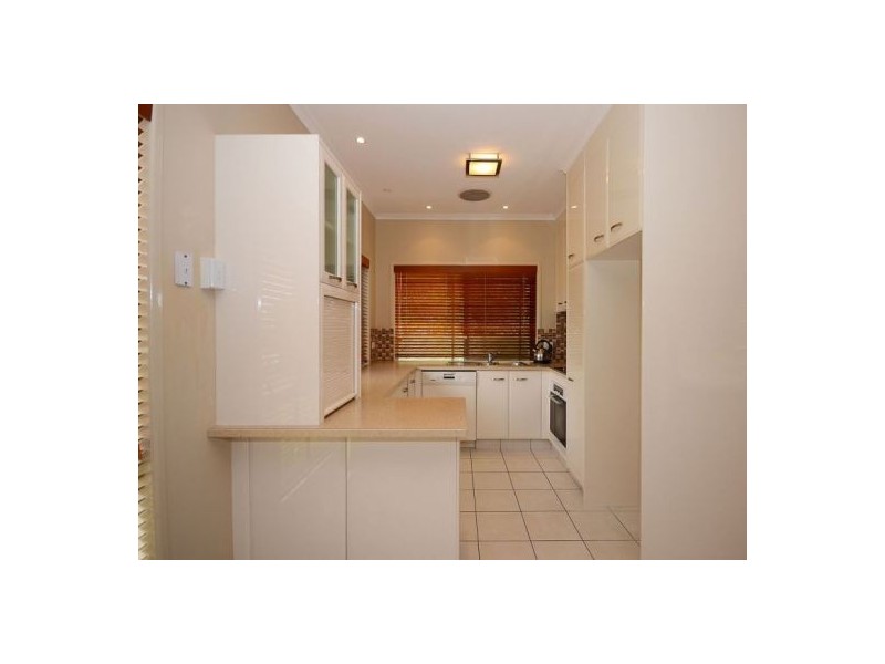 5/489 Esplanade, Torquay QLD 4655