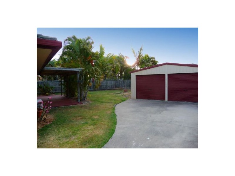 4 Figbird Close, Eli Waters QLD 4655