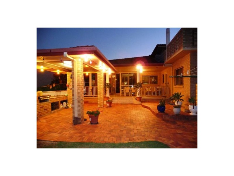 39 Royal Dr, Kawungan QLD 4655