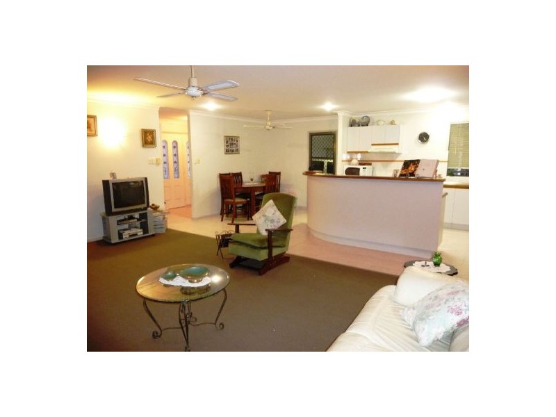 18 Queensbury Grove, Urraween QLD 4655