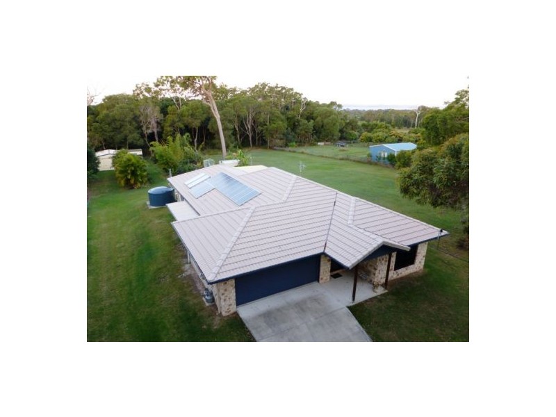 32 Beacon Rd, Booral QLD 4655