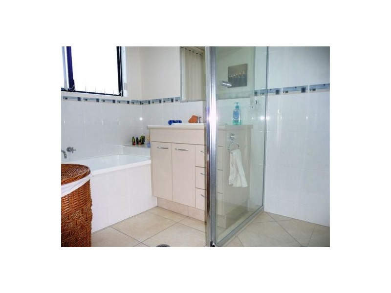 32 Beacon Rd, Booral QLD 4655