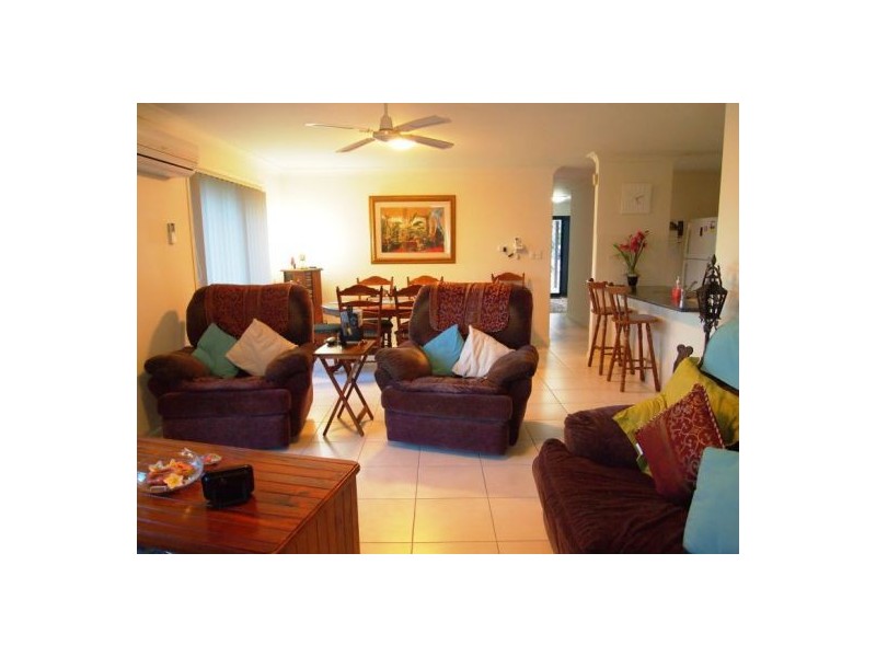 32 Beacon Rd, Booral QLD 4655