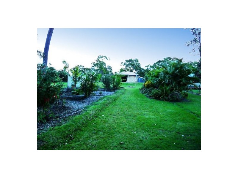 32 Beacon Rd, Booral QLD 4655