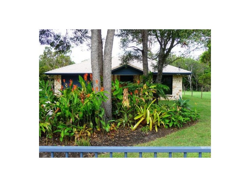 32 Beacon Rd, Booral QLD 4655