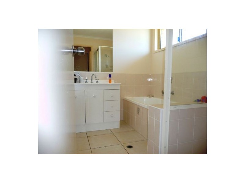 20 Bronton Way, Point Vernon QLD 4655