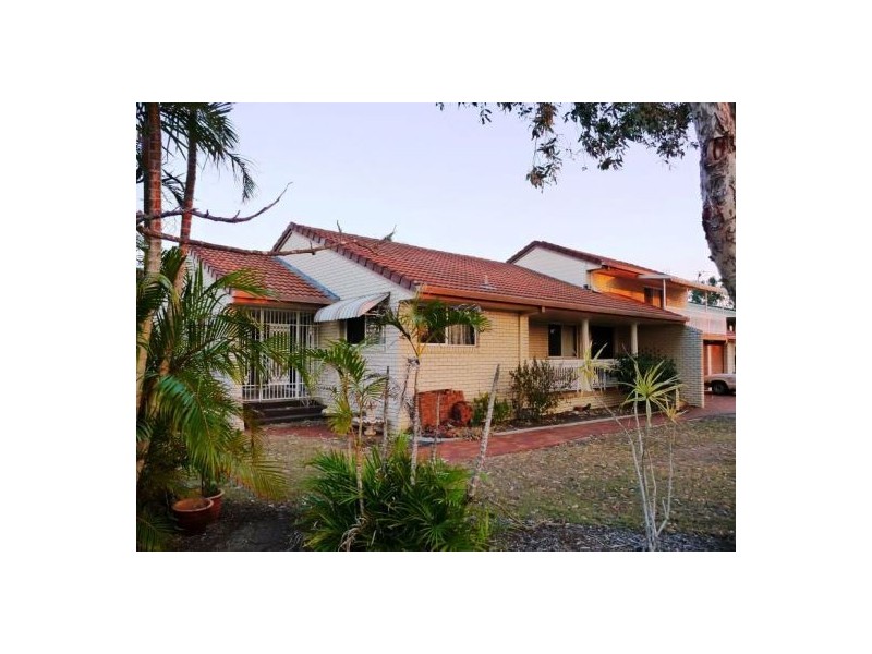 41  Helsham St, Point Vernon QLD 4655