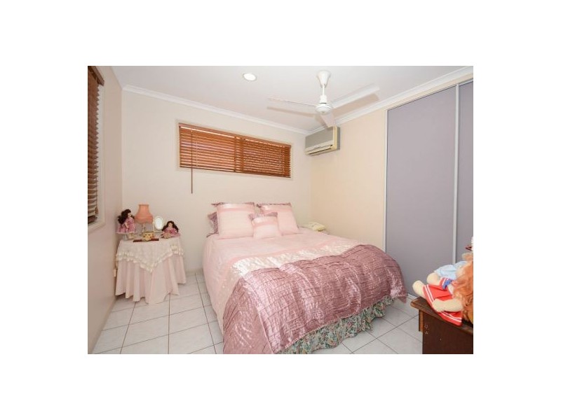 17 Wattlebird Lane, Eli Waters QLD 4655
