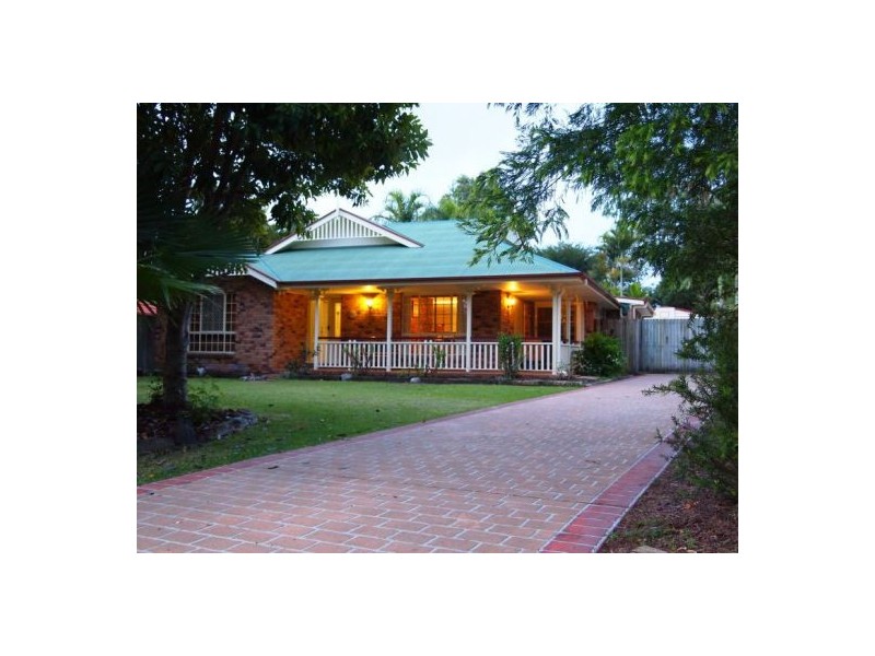 39 Brighton St, Point Vernon QLD 4655