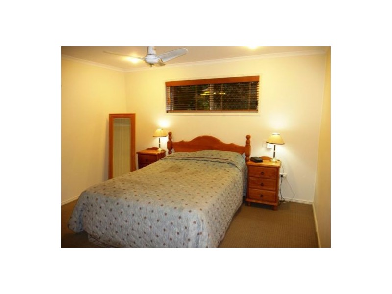 39 Brighton St, Point Vernon QLD 4655