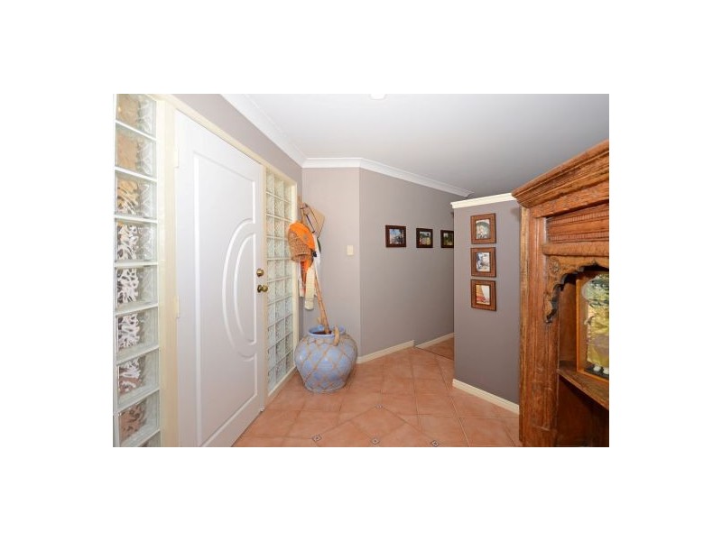 52 Corfield St, Point Vernon QLD 4655