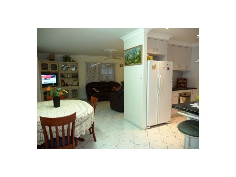 50 Haydn Dr, Kawungan QLD 4655