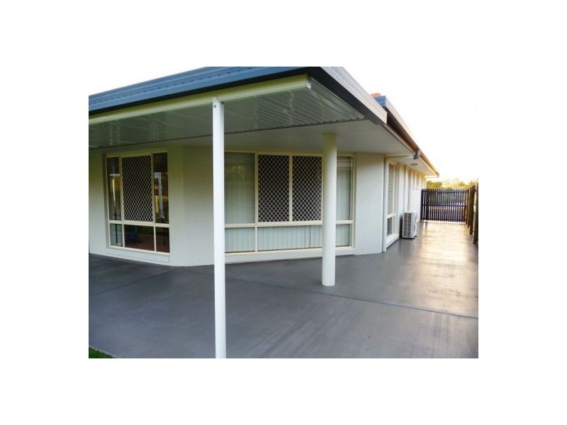 52 Ann St, Torquay QLD 4655